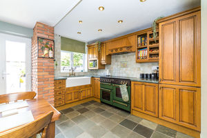Kitchen- click for photo gallery